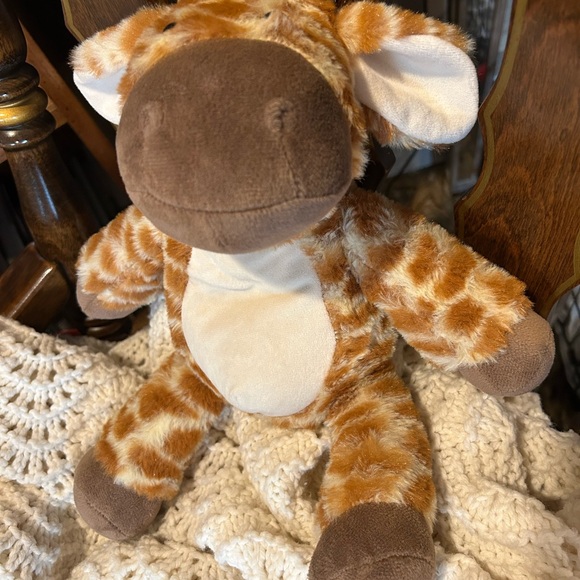 Suzi Pals Other - Suzipals Giraffe Great Condition Plush Toy Heatable/Coolable